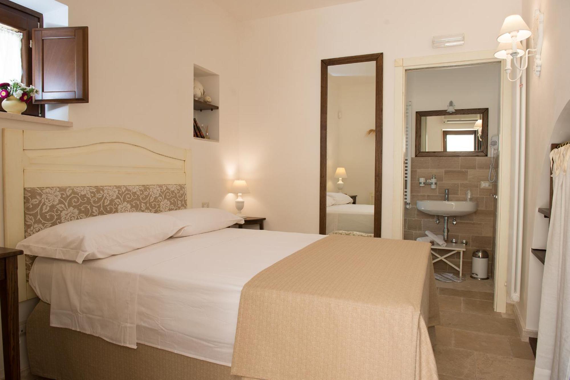 Antica Via Roma B&B E Relax Монтальбано Экстерьер фото
