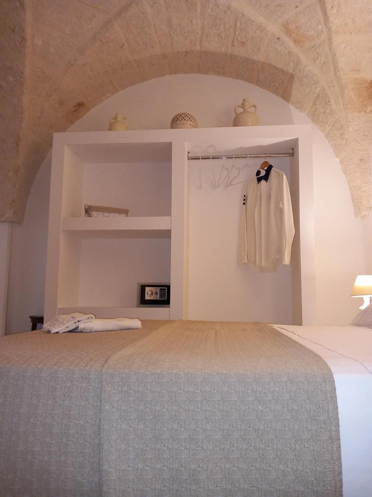 Antica Via Roma B&B E Relax Монтальбано Номер фото