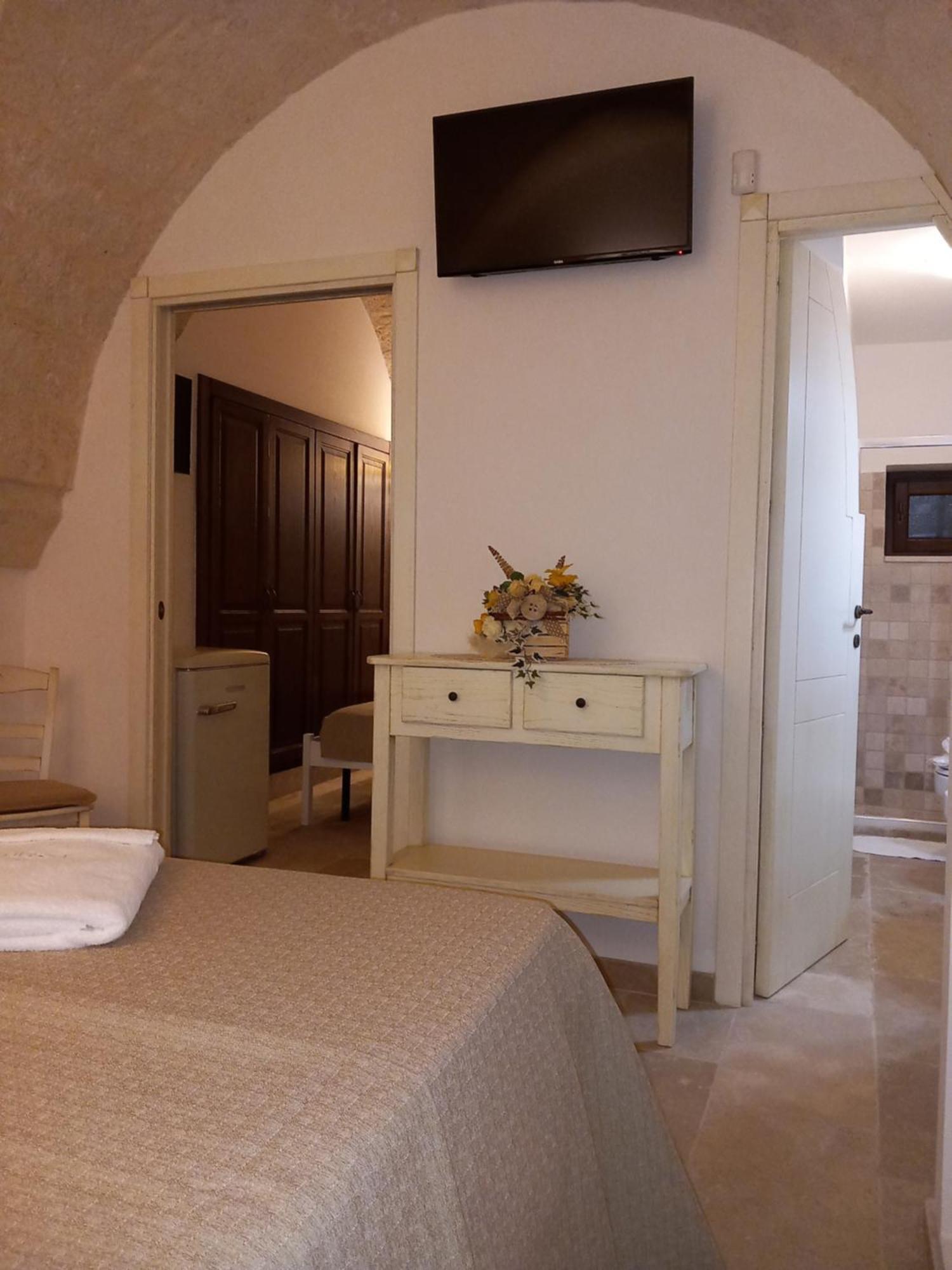 Antica Via Roma B&B E Relax Монтальбано Номер фото