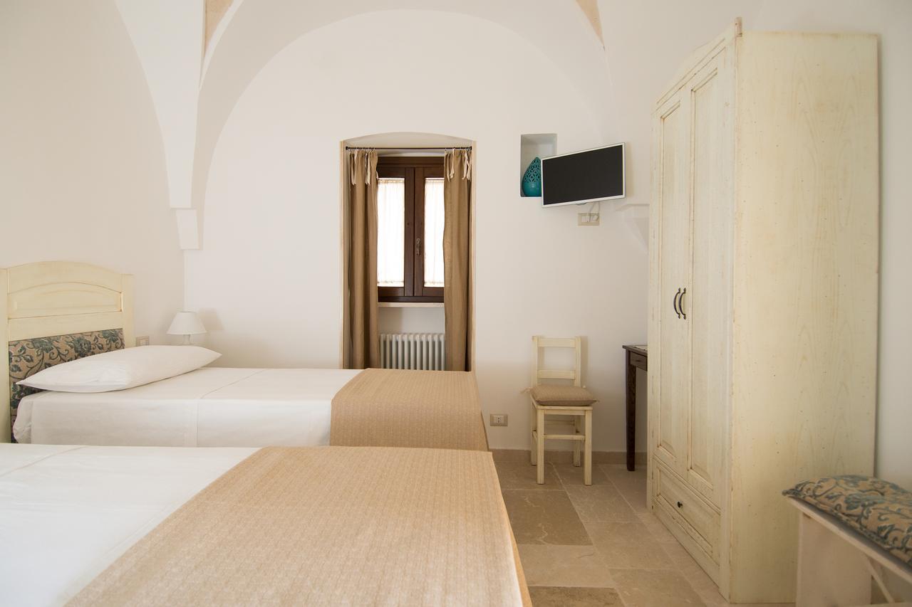 Antica Via Roma B&B E Relax Монтальбано Экстерьер фото